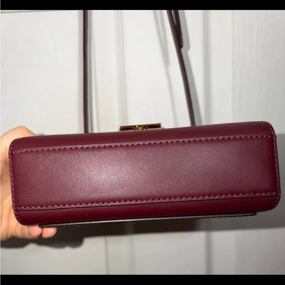 ✨Gorgeous Michael Kors Lita Crossbody✨ - Picture 7 of 7